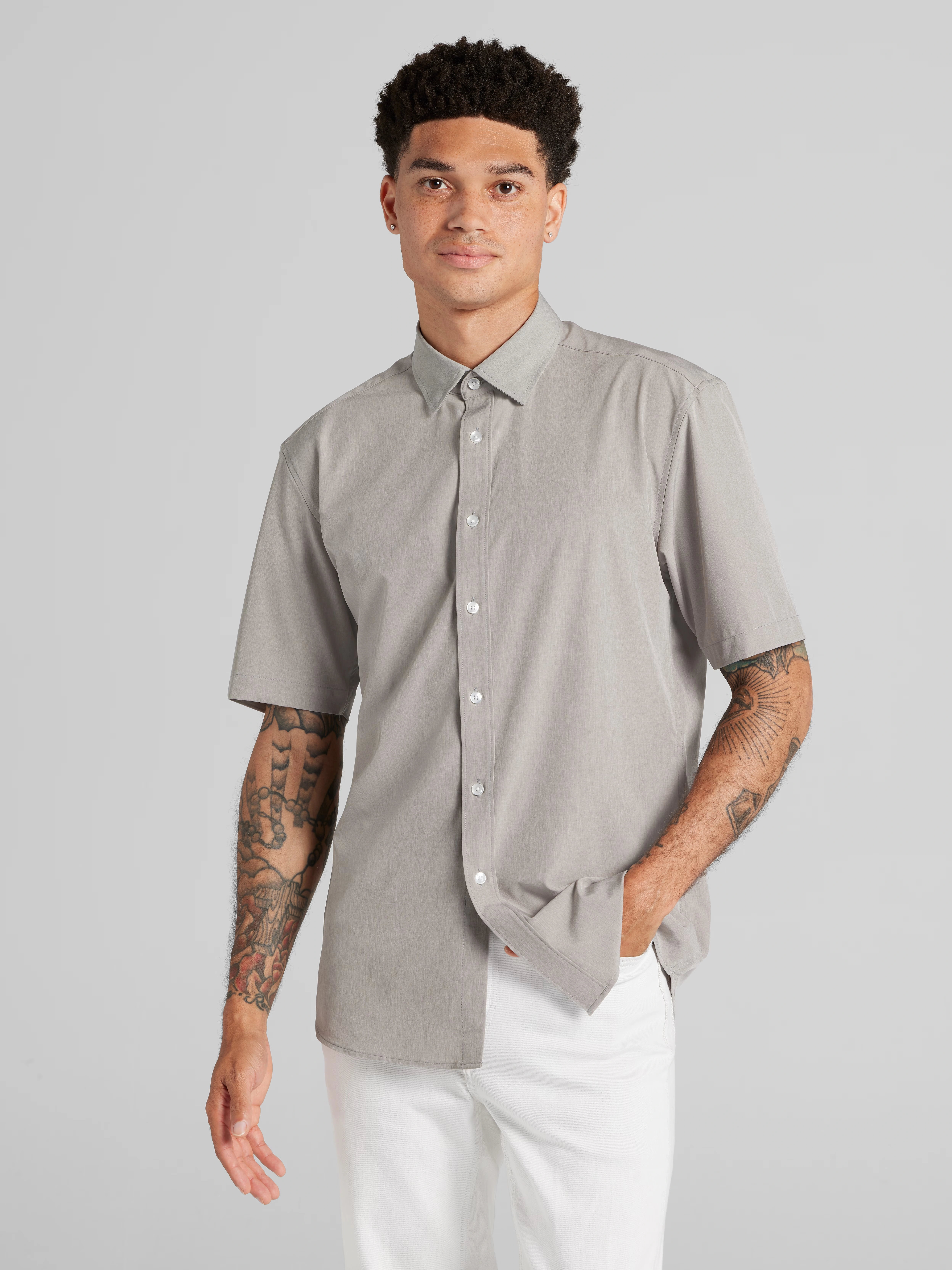 Modern Fit Short Sleeve Performance 4-Way Stretch Button Up Shirt