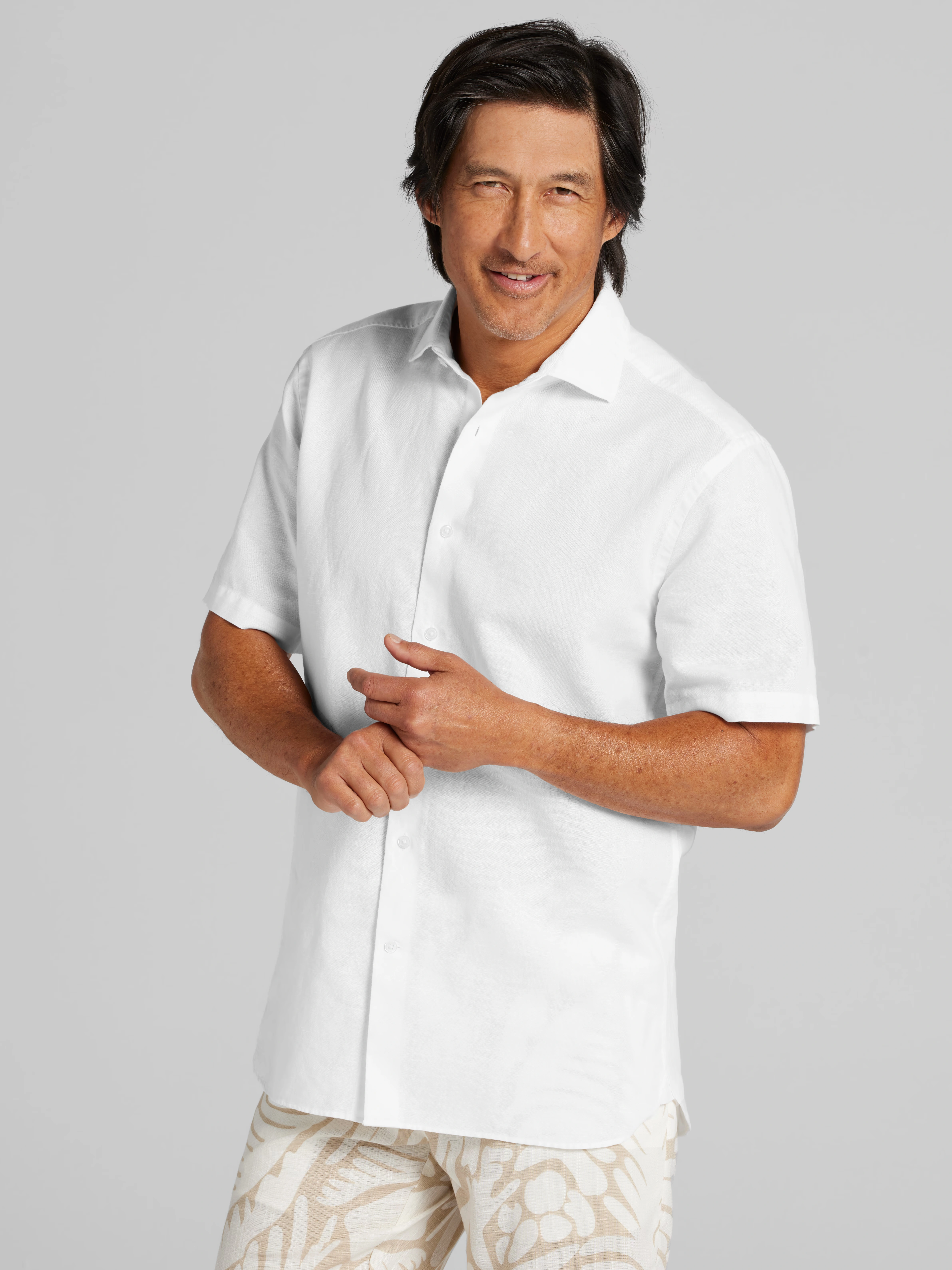 Modern Fit Short Sleeve Linen Blend Button Up Shirt